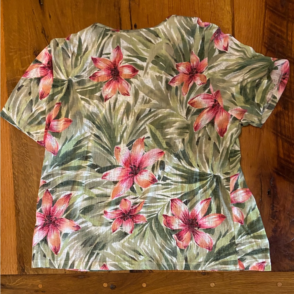 Set of FOUR Tops, Perfect to Add Versatility to Any Wardrobe, Size XL - Picture 15 of 16